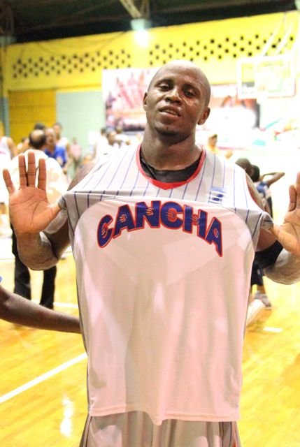Lennox Mccoy celebra una de las victorias de La Cancha